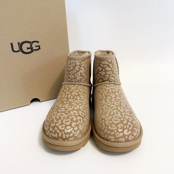 UGG CLASSIC MINI SNOW LEOPARD BOOTS main image 8